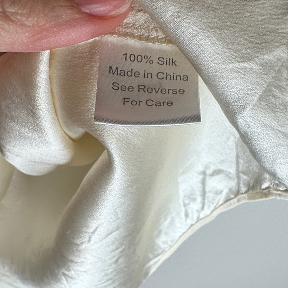 Parker 100% Silk‎ Blouse Cream V-Neck with Chain Detail - Small - Picture 5 of 8